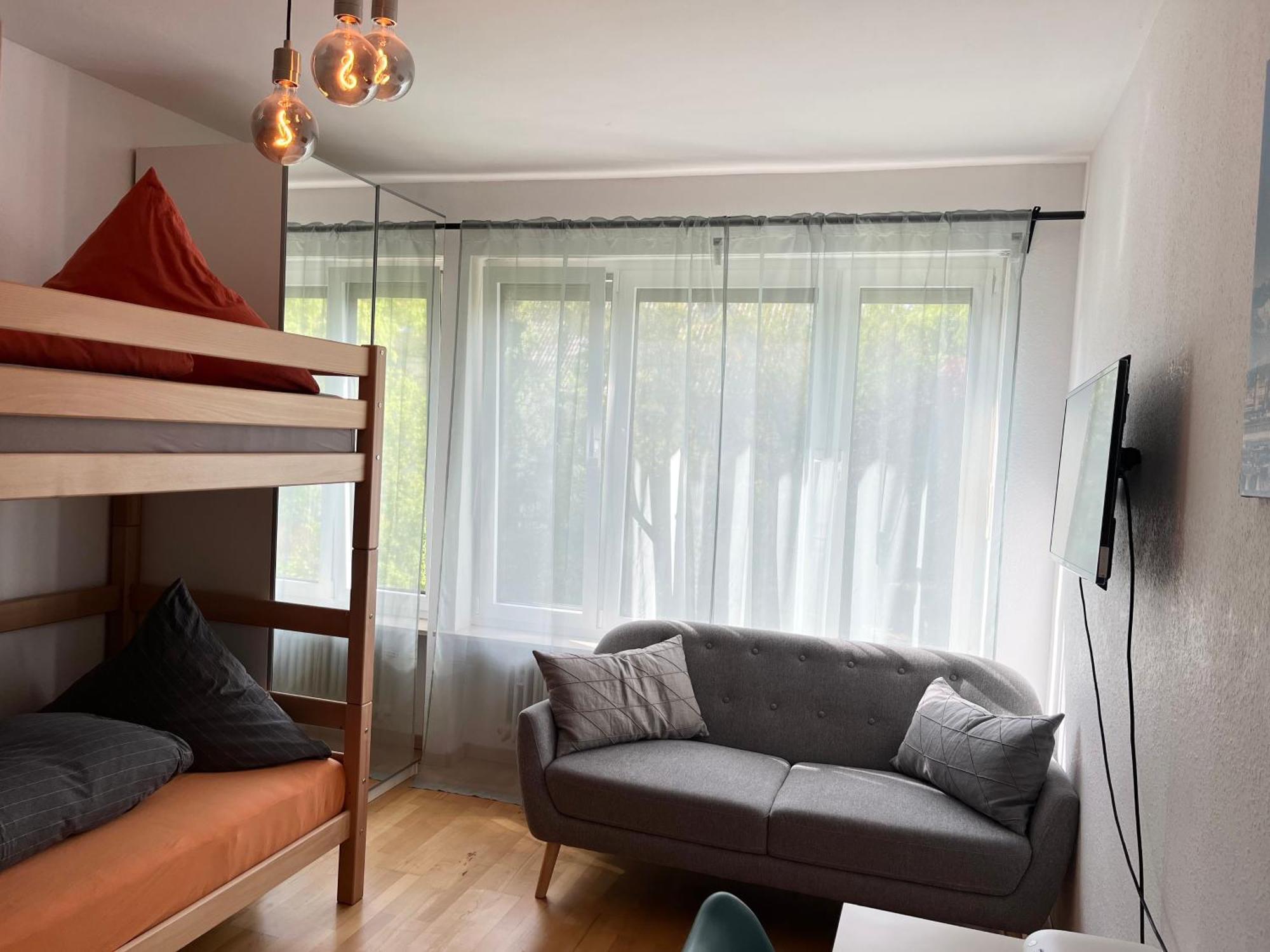 Gemütliches Privatzimmer / Garten / in geteilten Haus / nahe München Zentrum Exterior foto